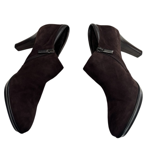 Aquatalia Like NEW Brown Suede 3” Heels, 9.5 - Picture 9 of 10